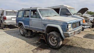 1992 Jeep Cherokee Laredo with 355k Miles in California Junkyard