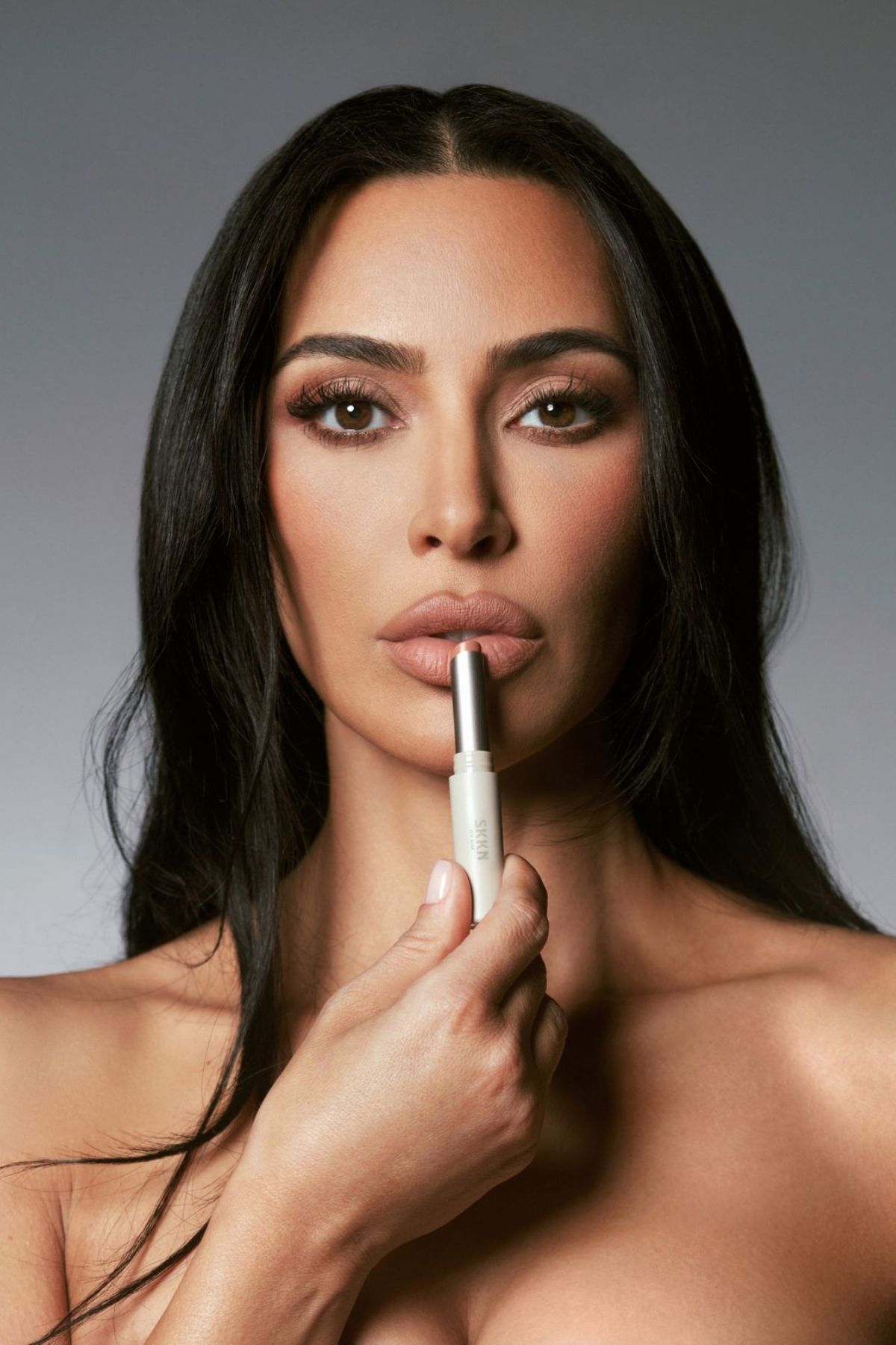 キム・カーダシアンが新メイクブランド「SKKN BY KIM MAKEUP」に キム・カーダシアンが新メイクブランド「SKKN BY KIM MAKEUP」に