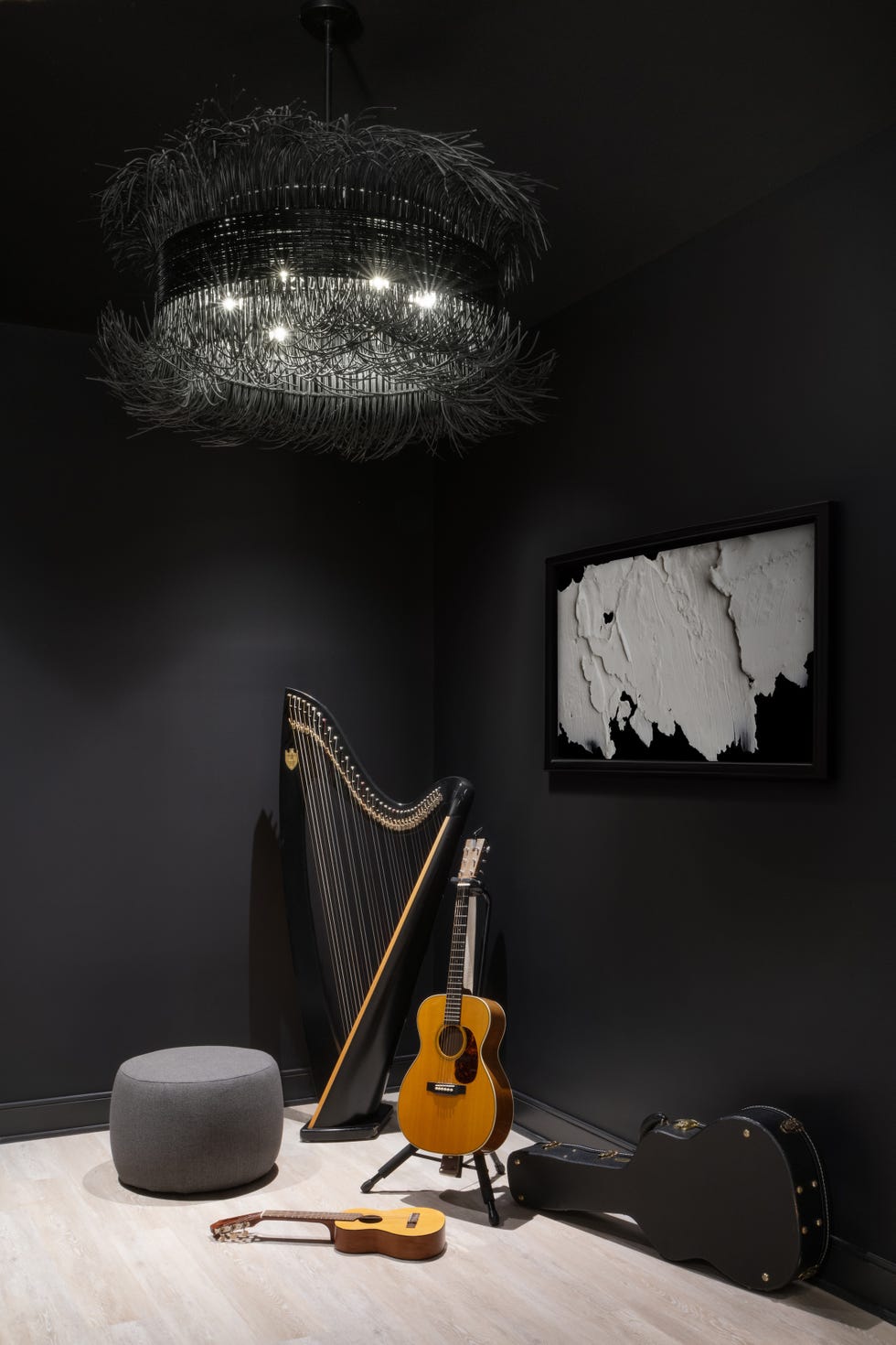 casa nueva pensada para crecer en familia con materiales duraderos y un interiorismo elegante y funcional