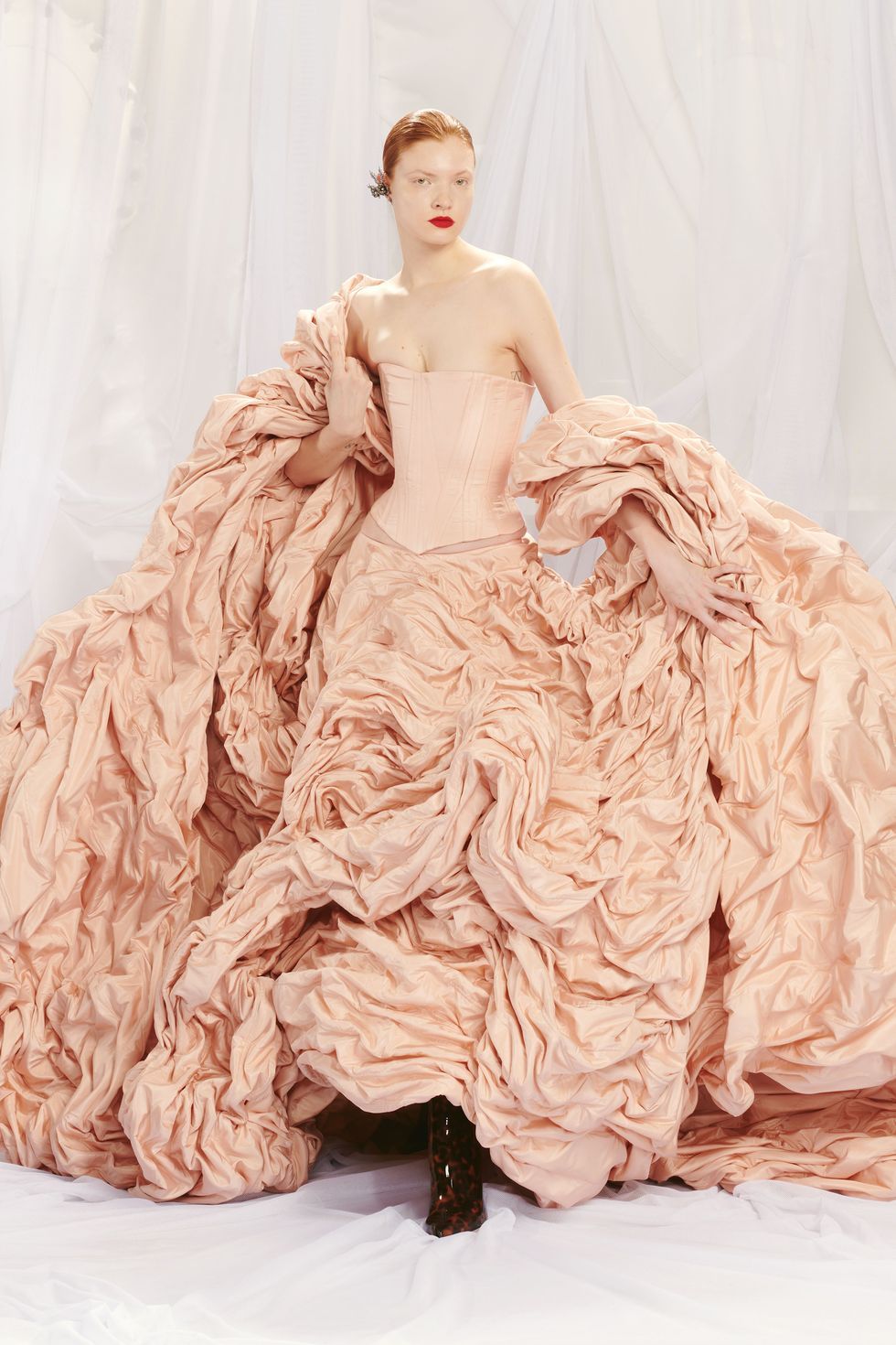 海外希少【VALENTINO】キャディクチュール ガウン チェーン VALENTINO 2024年春夏オートクチュールコレクション | パリ