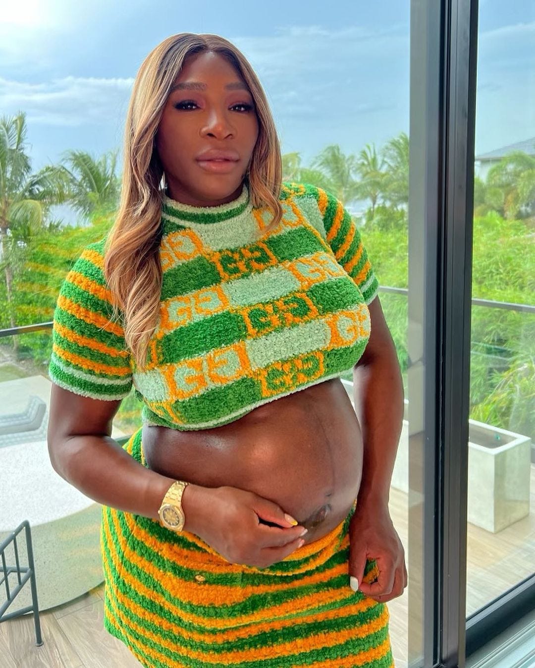 Serena Williams accessorises Gucci knit set with her baby bump