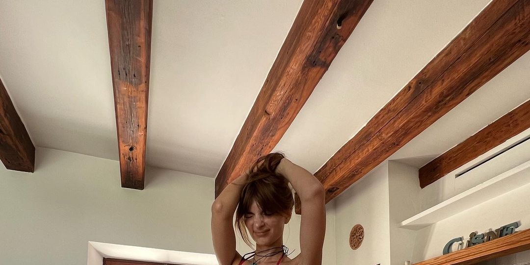 See Emily Ratajkowski Pose in a Fiery High-Cut Thong Bikini