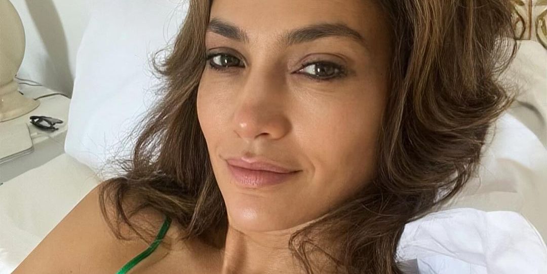 Jennifer Lopez Shares Selfie Wearing Lacy Green Lingerie in Bed