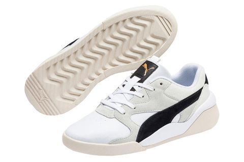 Shoe, Footwear, White, Sneakers, Walking shoe, Outdoor shoe, Skate shoe, Beige, Tennis shoe, Athletic shoe, 