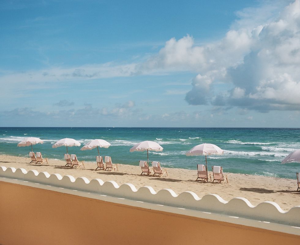 the colony palm beach chairs and umbrellas