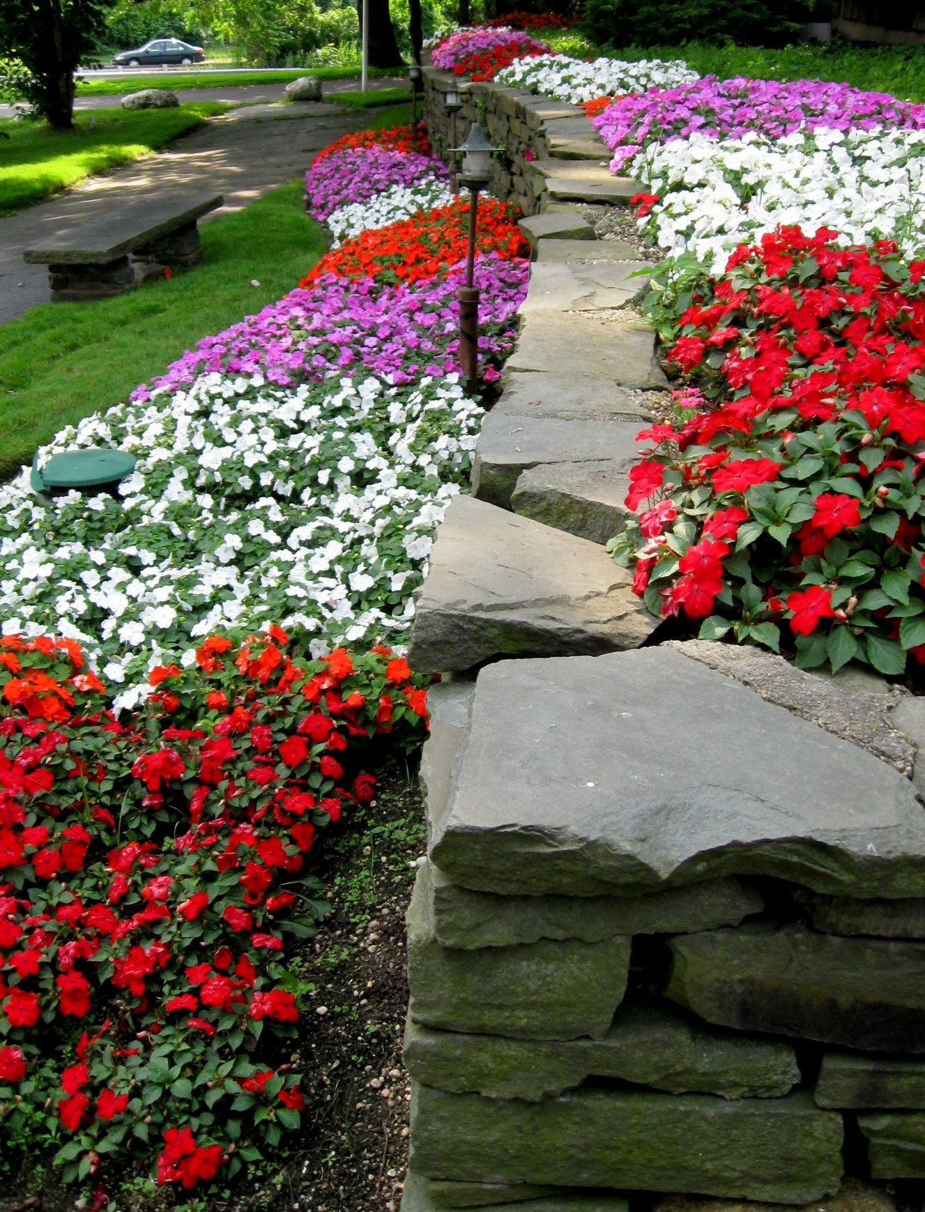 10 Best Flower Bed Ideas in 2018 - Flower Bed Garden Design Ideas