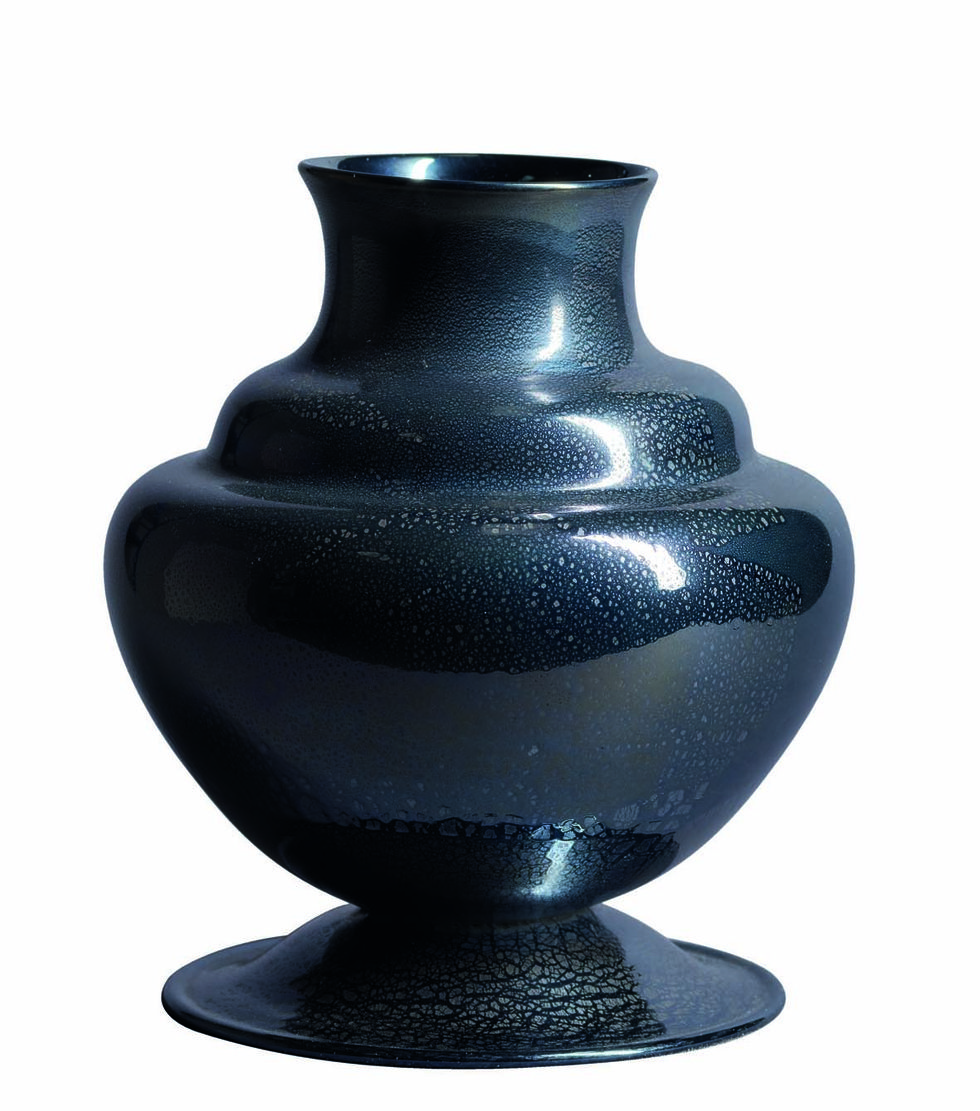 Vase, Artifact, earthenware, Ceramic, Urn, Pottery, Interior design, Art, 