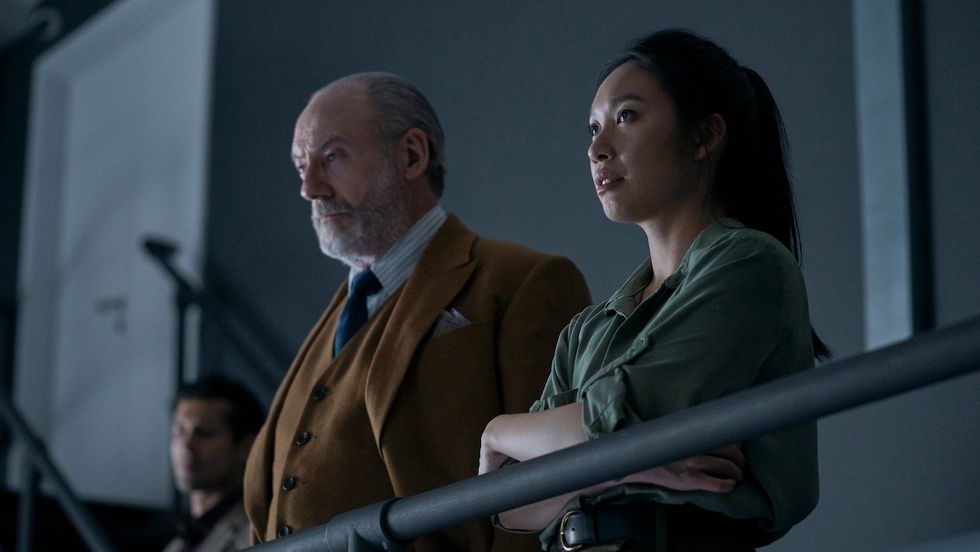 3 body problem l to r liam cunningham as wade, jess hong as jin cheng in episode 108 of 3 body problem cr ed millernetflix © 2024
