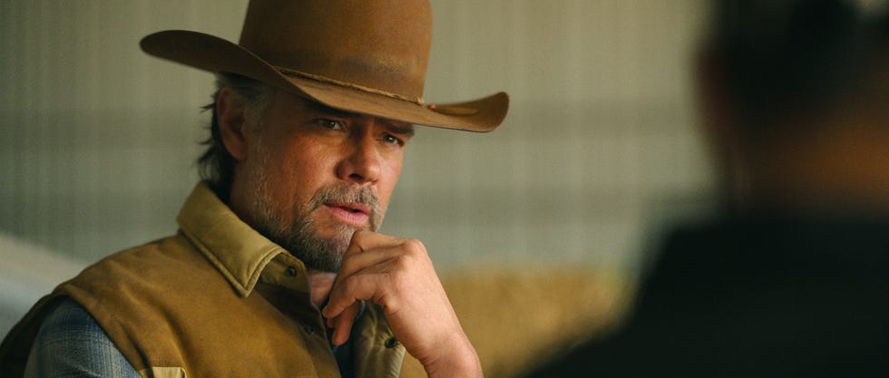 ransom canyon josh duhamel as staten in episode 102 of ransom canyon cr courtesy of netflix © 2025