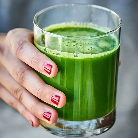 show me the yummy green juice with celery