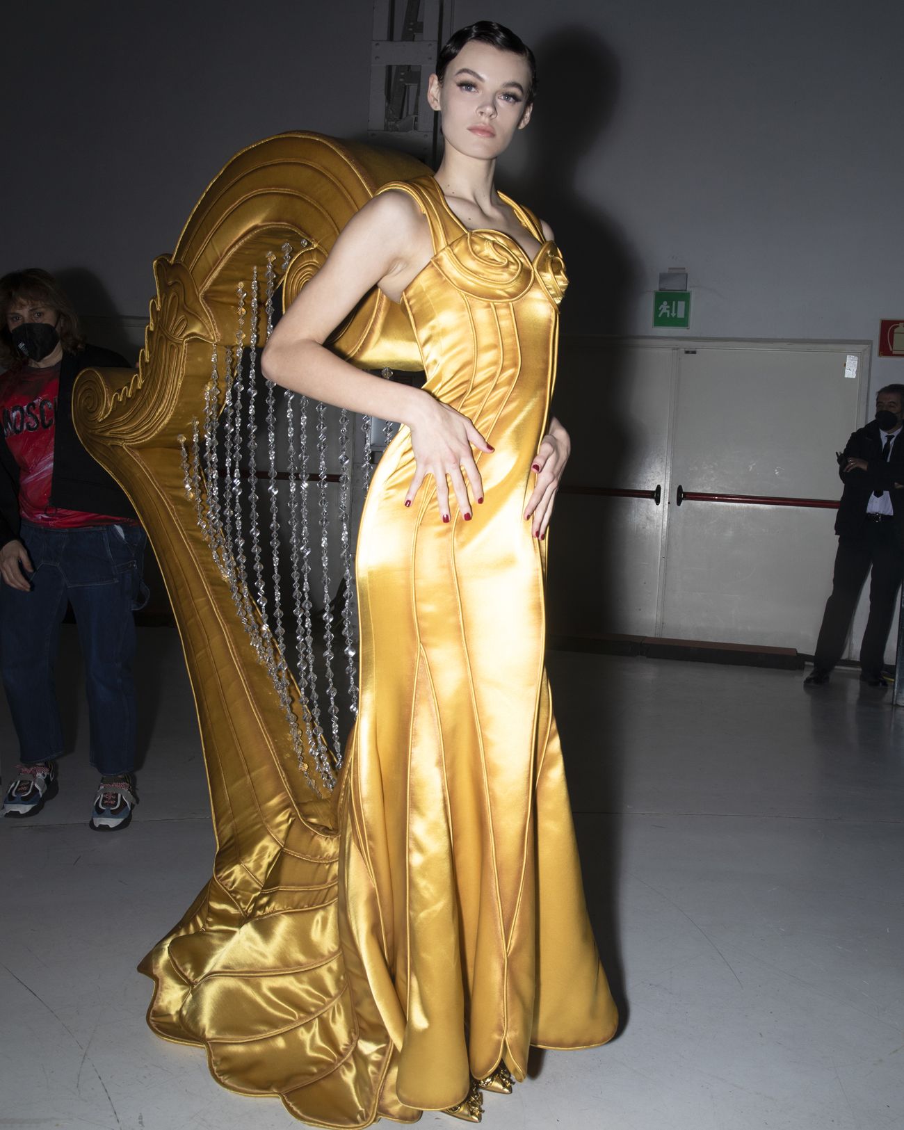 Jeremy Scott Turns Gigi And Bella Hadid Into Pieces Of Furniture For ...