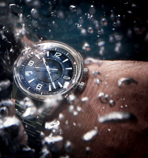 the watch, mid dive﻿