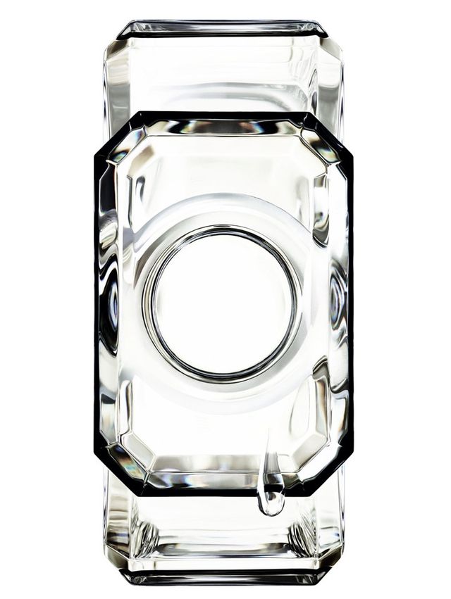 première腕錶的八角形輪廓取自n˚5香水瓶蓋也呼應芳登廣場。