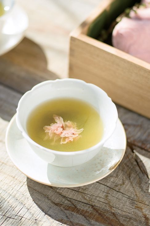 桜煎茶 のレシピ・作り方｜ELLE gourmet [エル・グルメ]