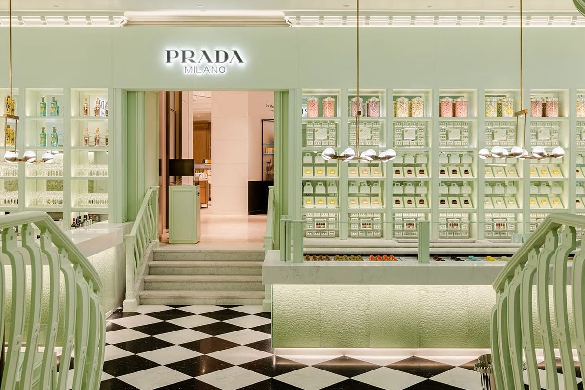 Prada Caffè: el lujoso local de Prada en Harrods de Londres Prada Caffè: el lujoso local de Prada en Harrods de Londres