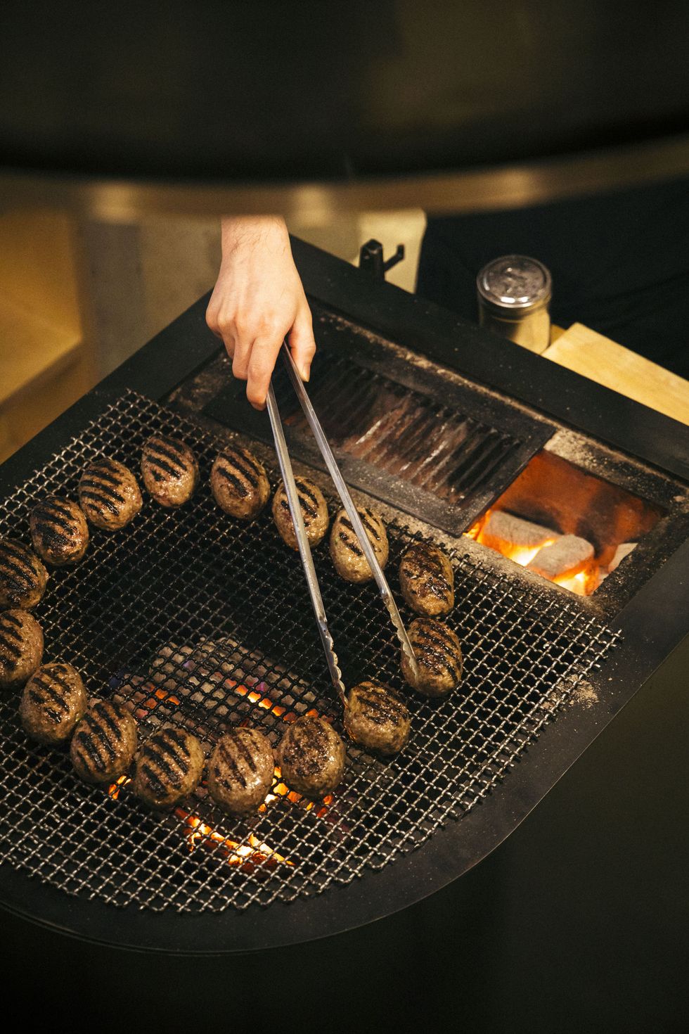 日本漢堡排「挽肉と米」台灣首店正式開幕！炭香肉汁四溢「a5和牛漢堡排」老饕必吃，預約登記方式看這篇