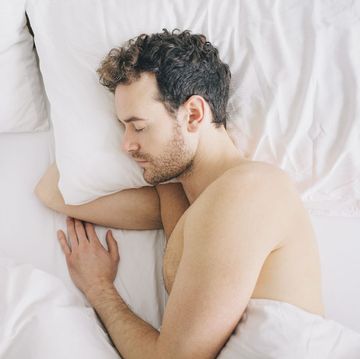心地良い入眠を促す「呼吸法」効果的なやり方とは？｜エスクァイア日本版