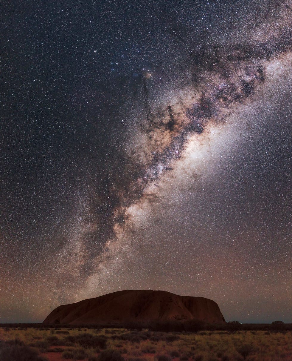 De Melkweg boven Uluru