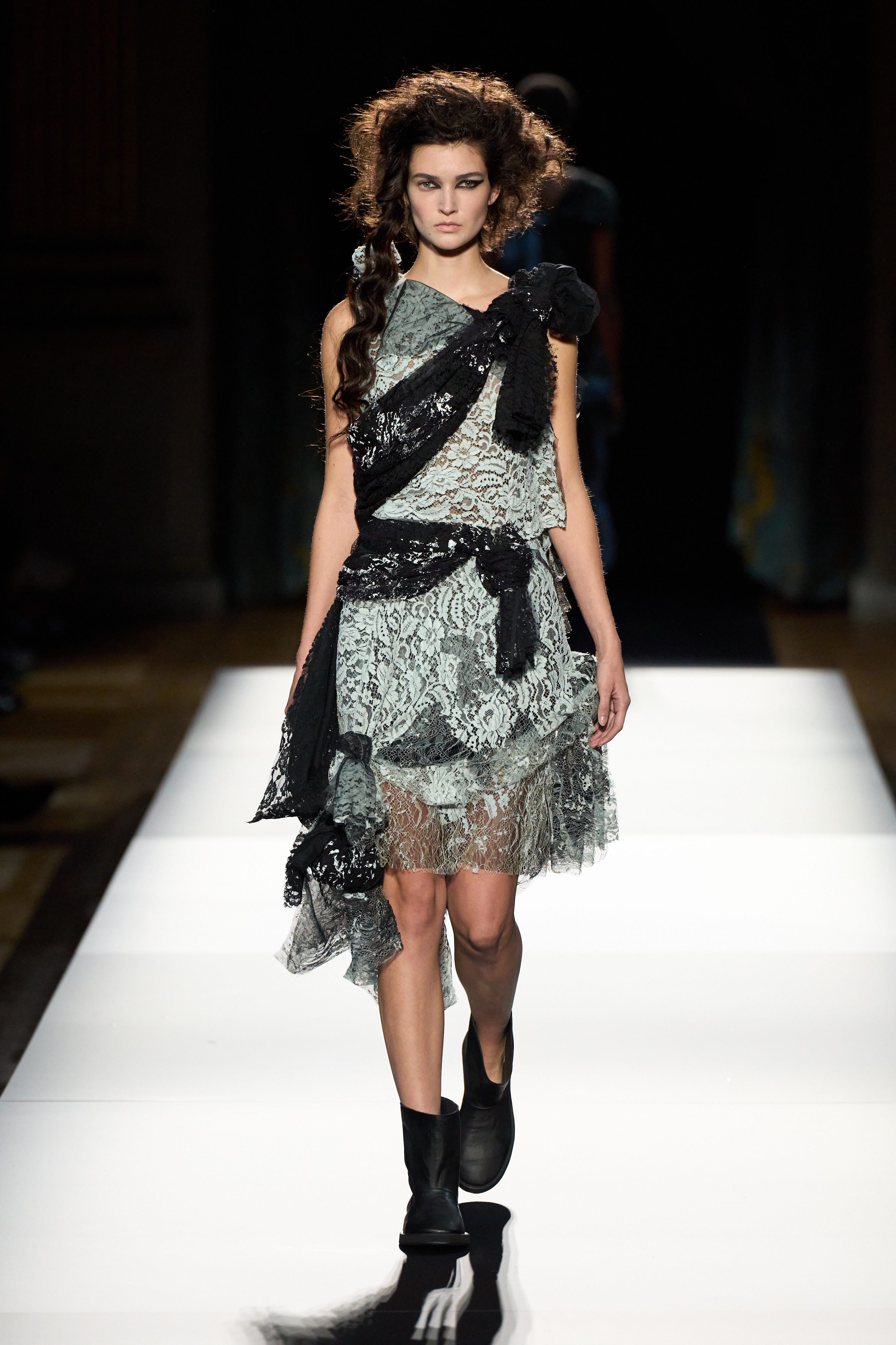The Best Spring 2025 Runway Fashion Trends The Best Spring 2025 Runway Fashion Trends