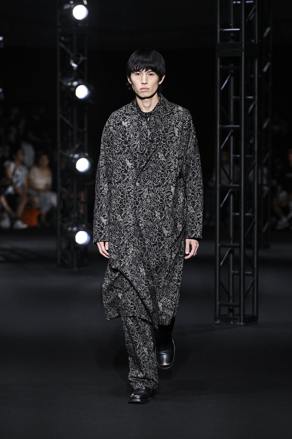 sulvam - 【極美品/定価5.1万】sulvam サルバム ゴールド ベロア
