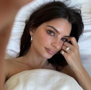 emily ratajkowski introduces divorce rings