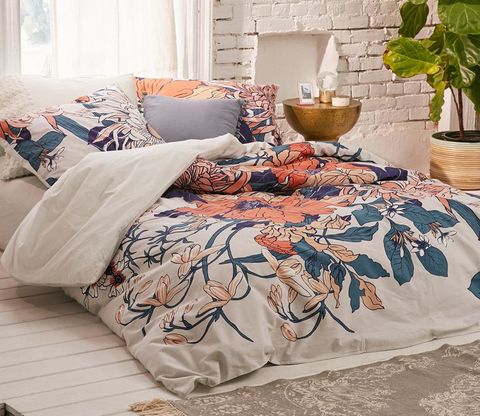 Bedding, Bed sheet, Bed, Furniture, Textile, Orange, Duvet, Room, Linens, Bedroom, 