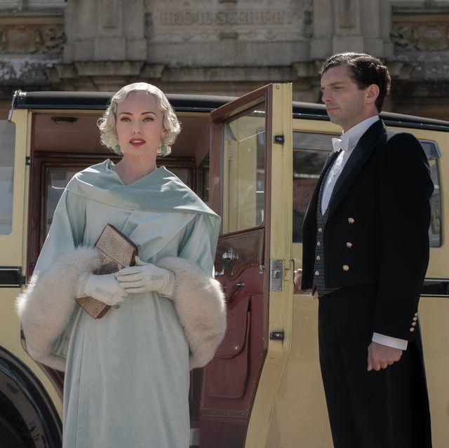 4178d01200761rclaura haddock stars as myrna dalgleish and michael fox as andy in downton abbey a new era, a focus features release  credit ben blackall  ©2022 focus features llc