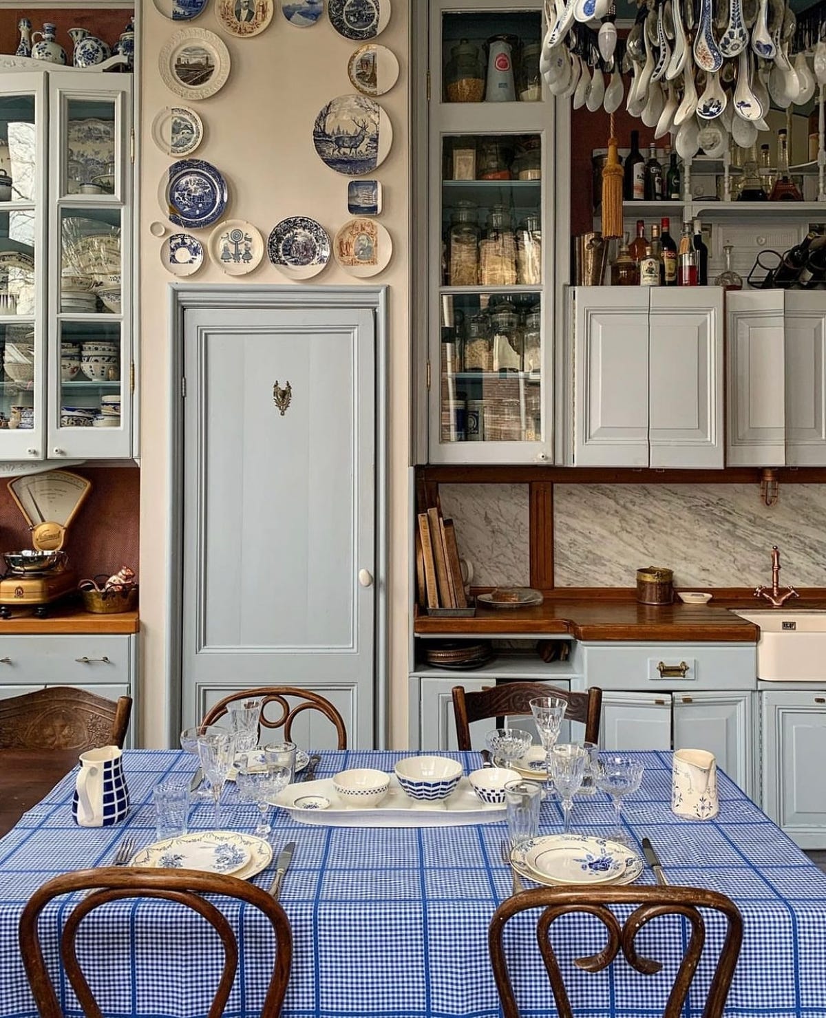 These 15 Kitchen Cabinet Decor Ideas Are Above and Beyond