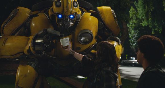 Yellow, Transformers, Fictional character, Personal protective equipment, Organism, Mecha, Technology, Robot, 