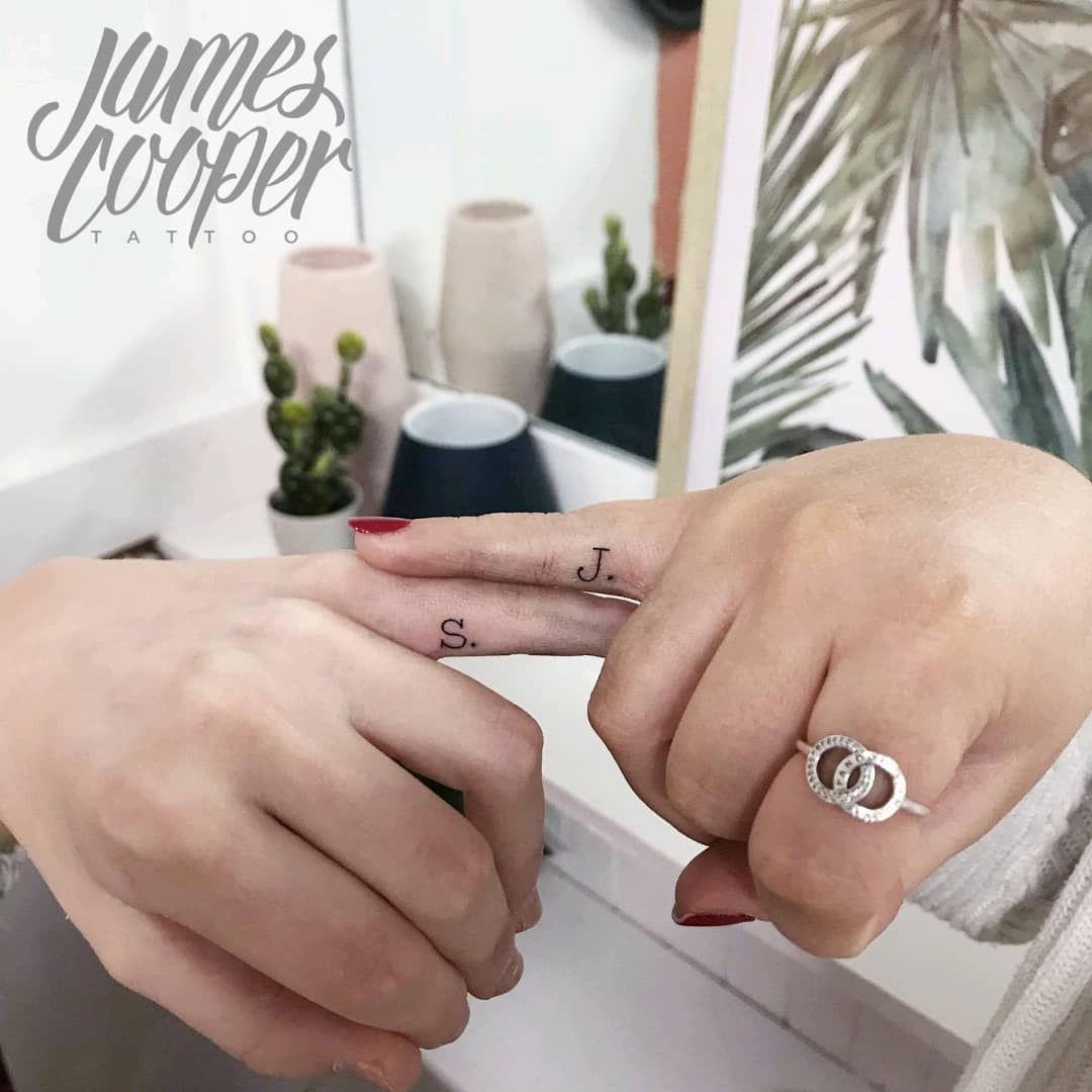 12 Subtle And Dainty Designs For Tattoos On Fingers | Preview.ph