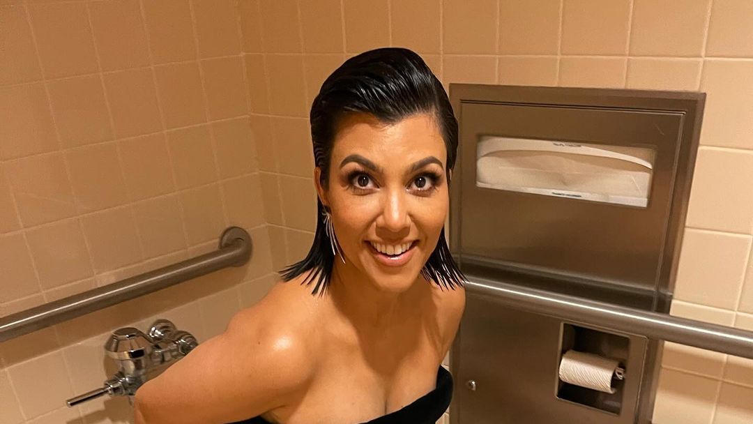 preview for Kourtney Kardashian's Nighttime Skincare Routine | Go To Bed With Me