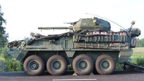 Vehicle, Motor vehicle, Combat vehicle, Military vehicle, Mode of transport, Tank, Self-propelled artillery, Transport, Military, Armored car, 