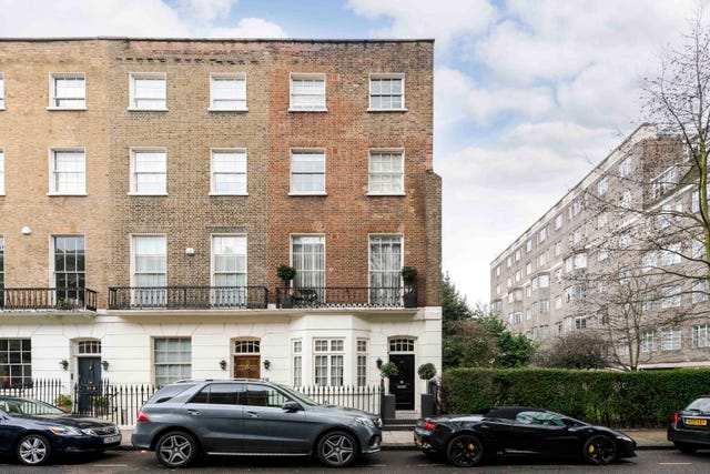 Luxury London Townhouse For Sale Has Very Famous Neighbours – Claudia ...