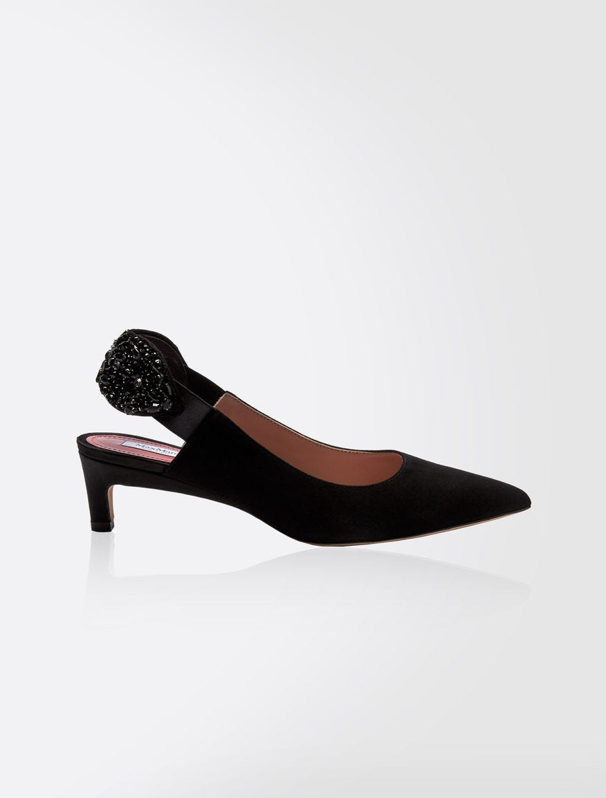 Footwear, Shoe, High heels, Slingback, Mary jane, Court shoe, Leather, Velvet, Basic pump, 