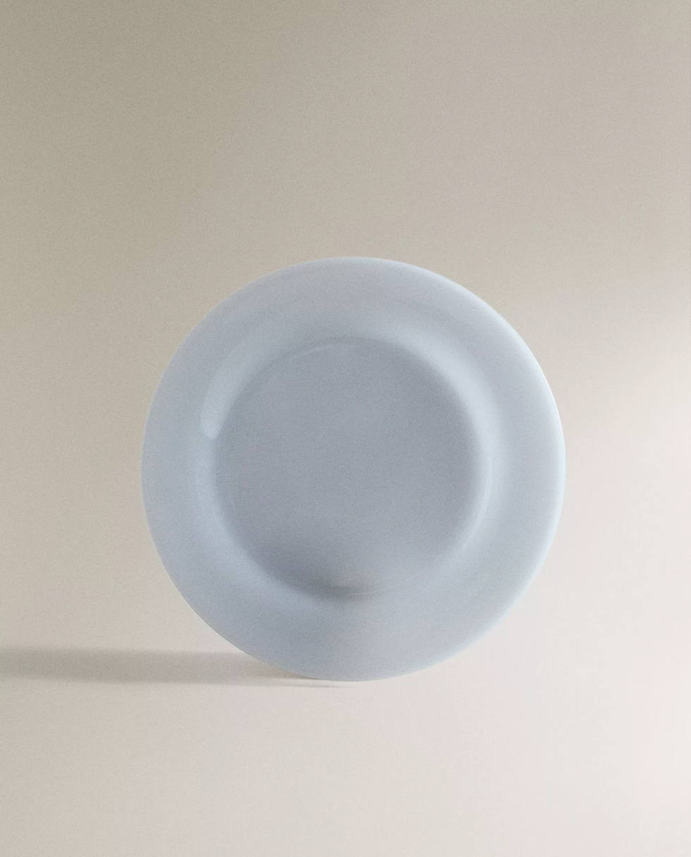 plato de cristal azul