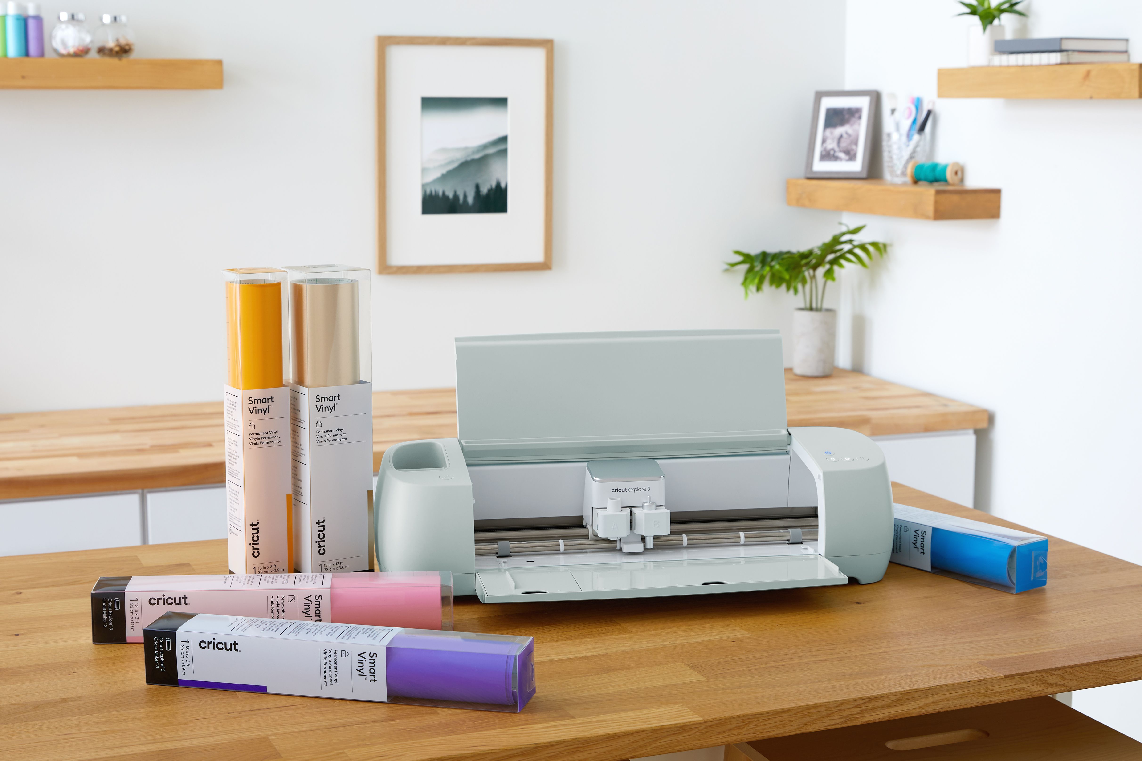 Cricut Smart Permanent Vinyl (13in x 3ft, Shimmer Purple) for  Explore and Maker 3 - Matless cutting for long cuts up to 12ft : Everything  Else