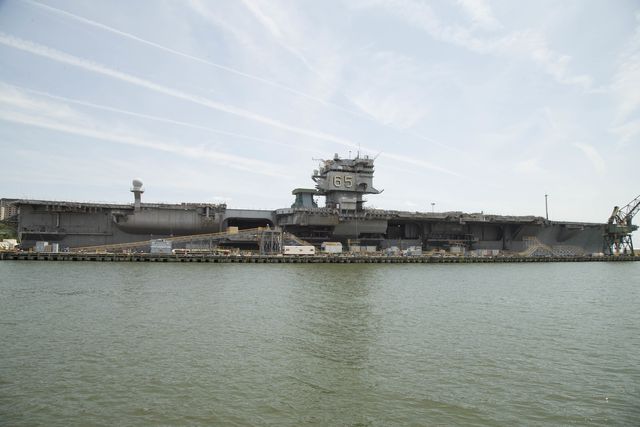 The U.S. Navy Is Having a Hell of a Time Dismantling the USS Enterprise