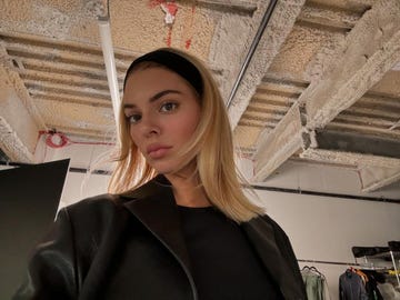 kendall jenner blonde selfie