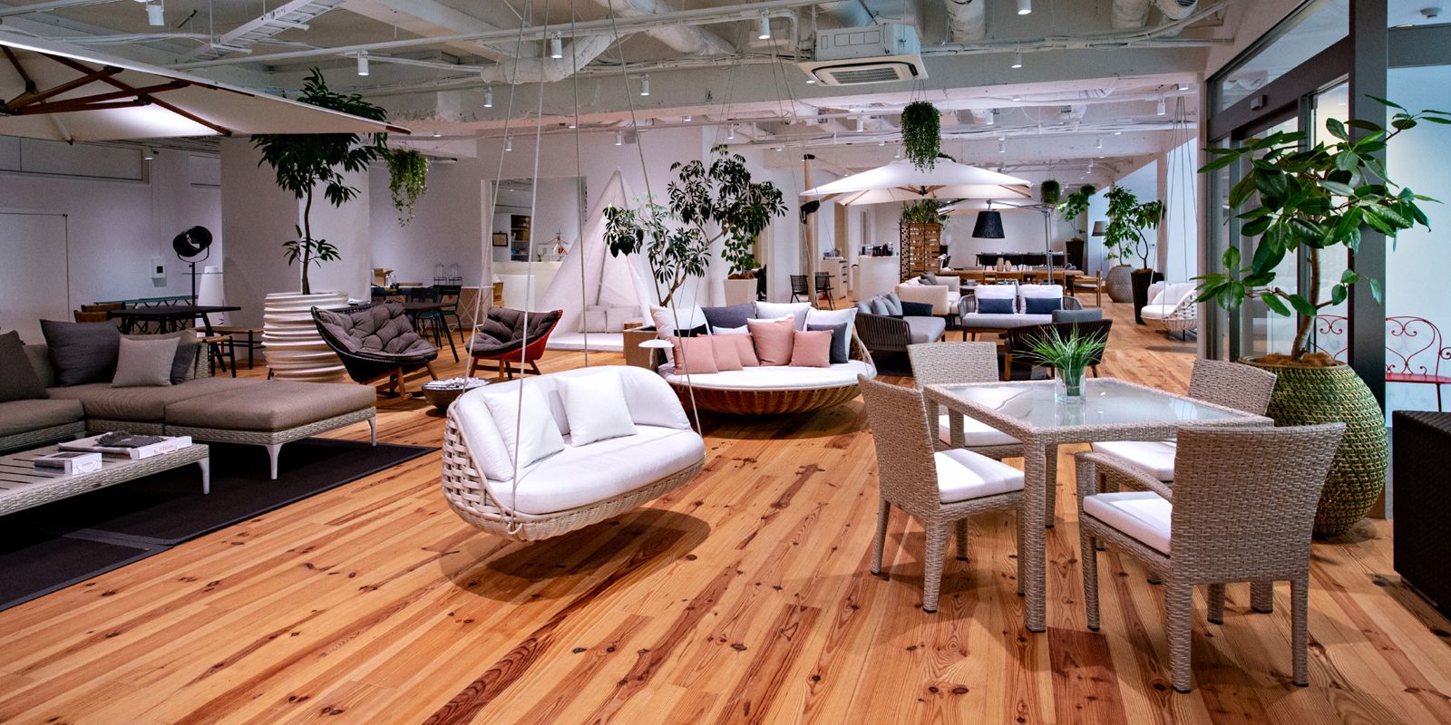 NICHIESU Osaka Showroom｜ELLE DECOR [エル・デコ]