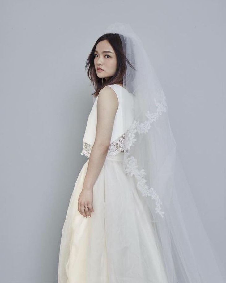 dress, white, gown, clothing, wedding dress, shoulder, bridal accessory, bridal clothing, veil, beauty,