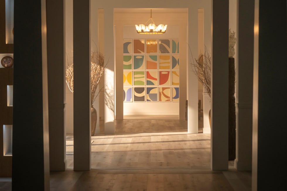 sirens netflix house