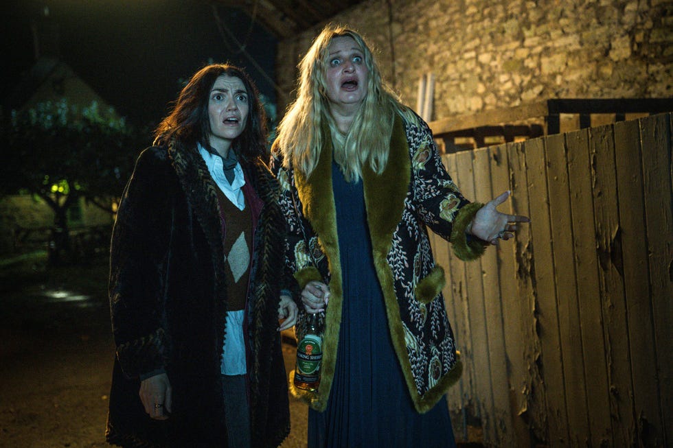 am i being unreasonable s2,first look,jen selin hizli  nic daisy may cooper,not for publication until 1000 hrs on tuesday 22nd october 2024,boffola pictures ,lara cornell