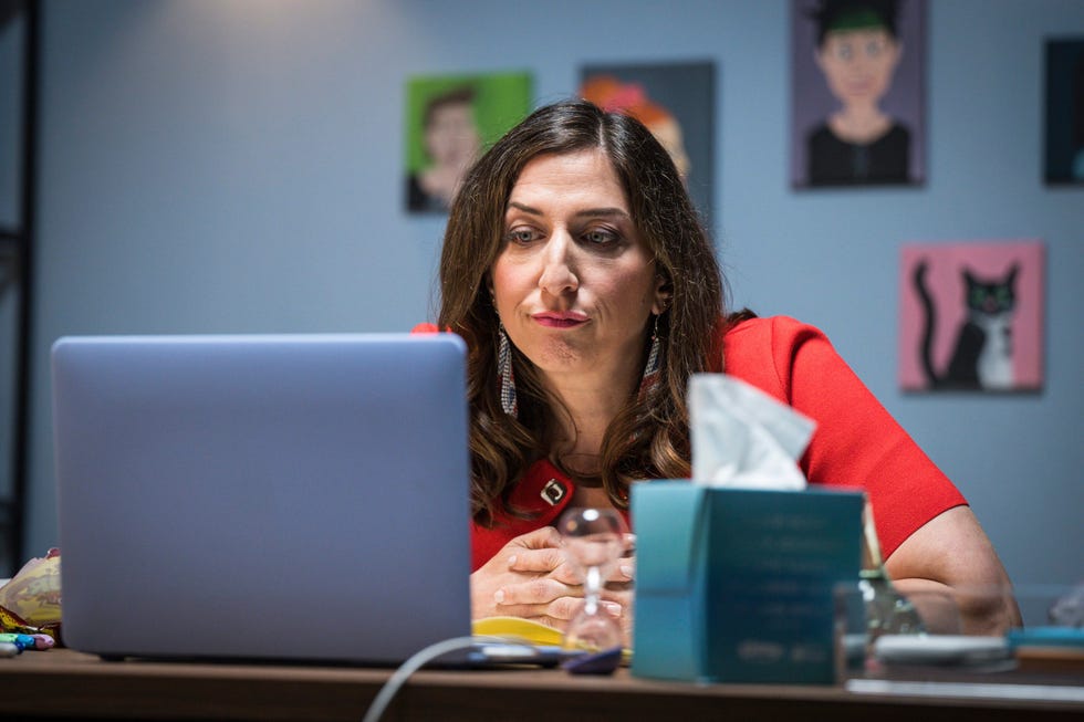 am i being unreasonable s2,first look,chelsea peretti,not for publication until 1000 hrs on tuesday 22nd october 2024,boffola pictures ,lara cornell