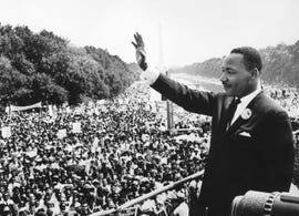 martin luther king addresses crowds during the march on washington at the lincoln memorial washington dc where he gave his i have a dream speech