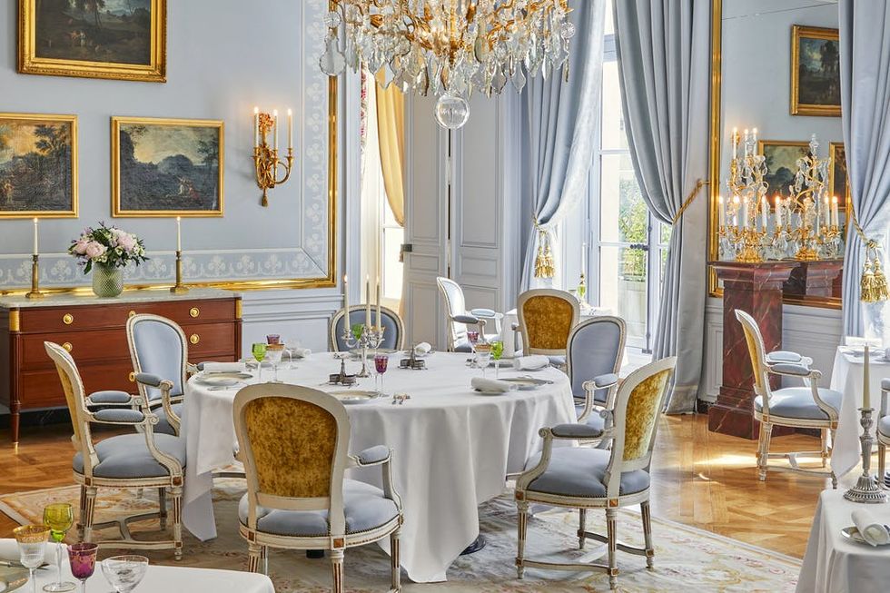世界第一間宮廷飯店！法國凡爾賽宮「le grand contrôle」酒店開幕，此生絕對該住一回