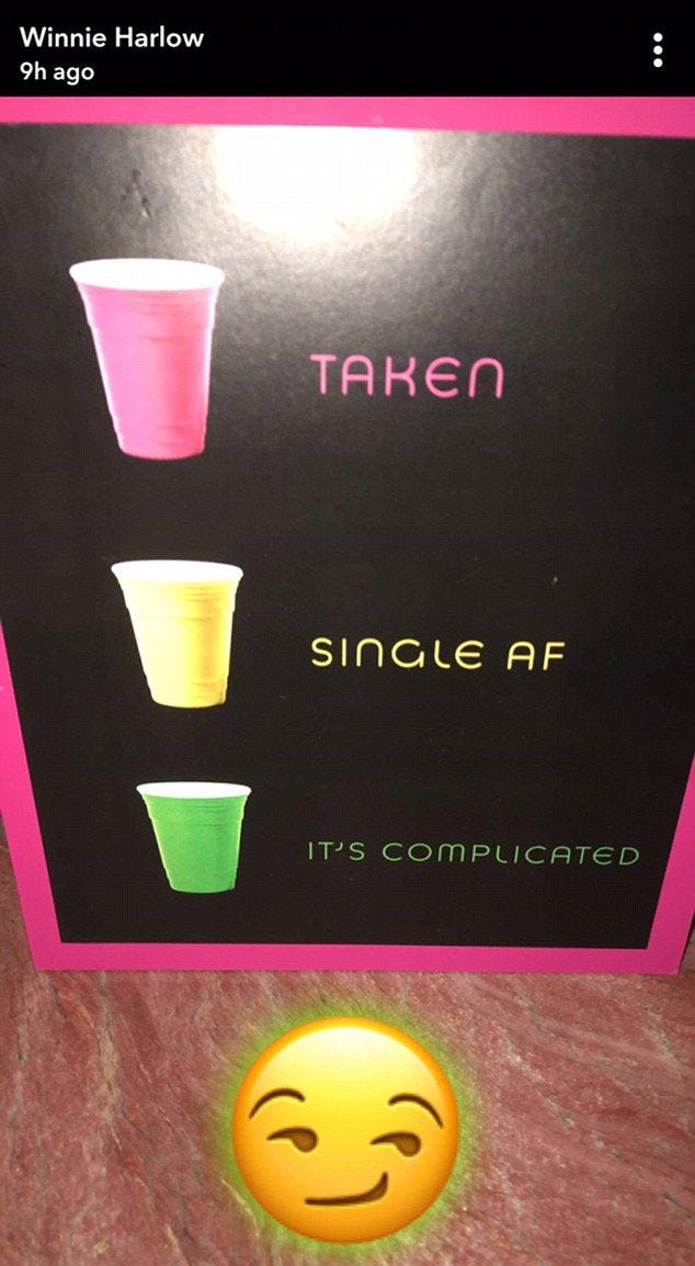 Text, Font, Material property, Icon, Cup, Magenta, Screenshot, 