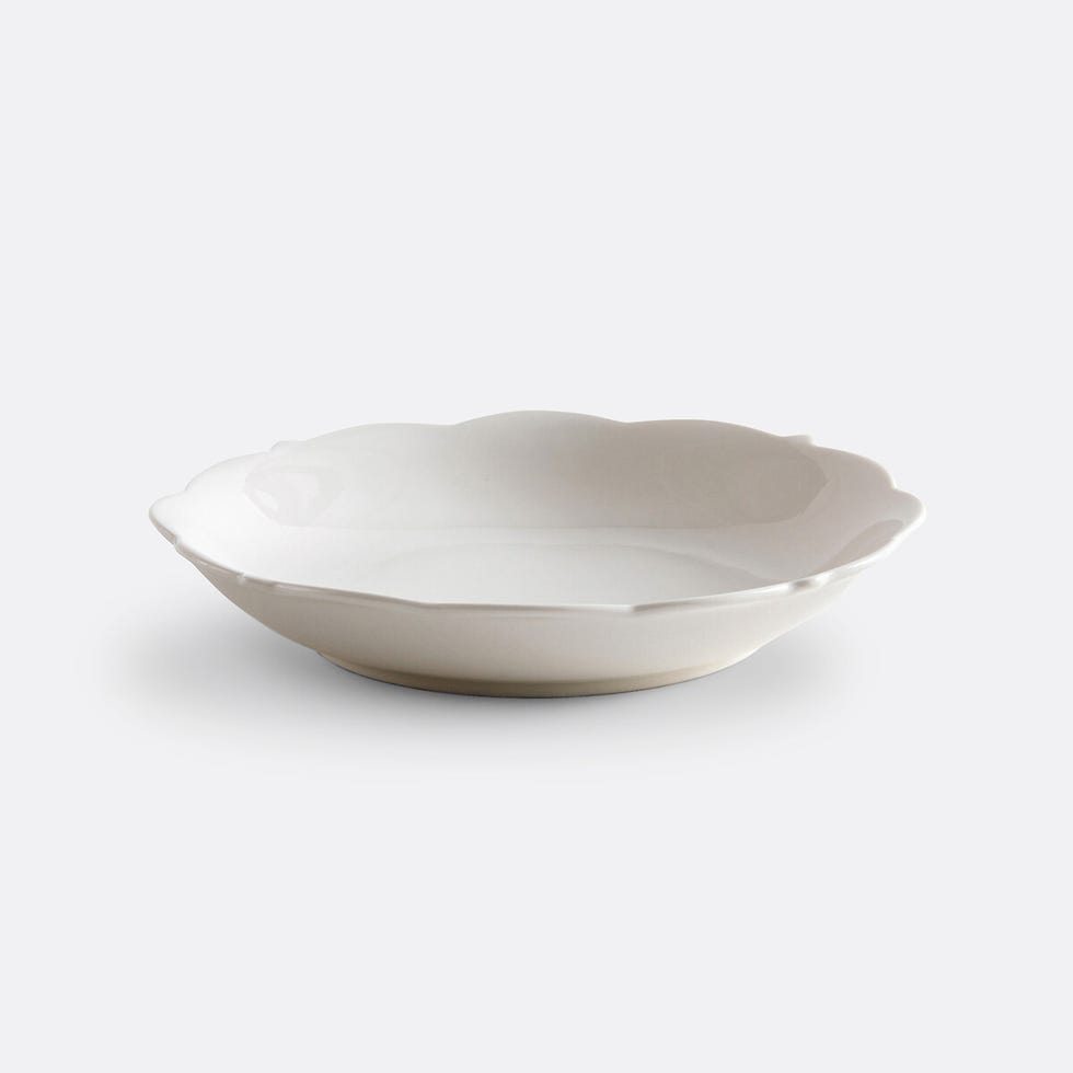 vajilla de color blanco