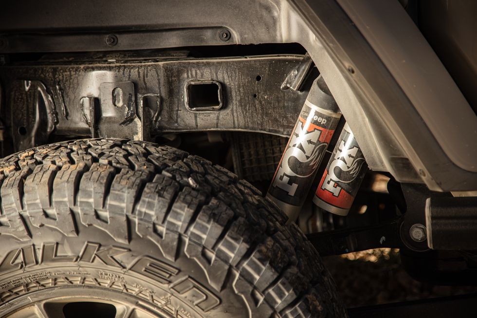 the 2020 jeep gladiator mojave uses dampers from fox racing shox