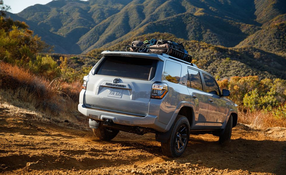Land vehicle, Vehicle, Car, Regularity rally, Sport utility vehicle, Off-roading, Toyota 4runner, Land rover discovery, Toyota, Landscape, 