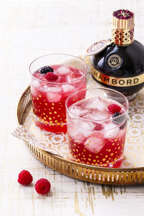 black raspberry shrub cocktail